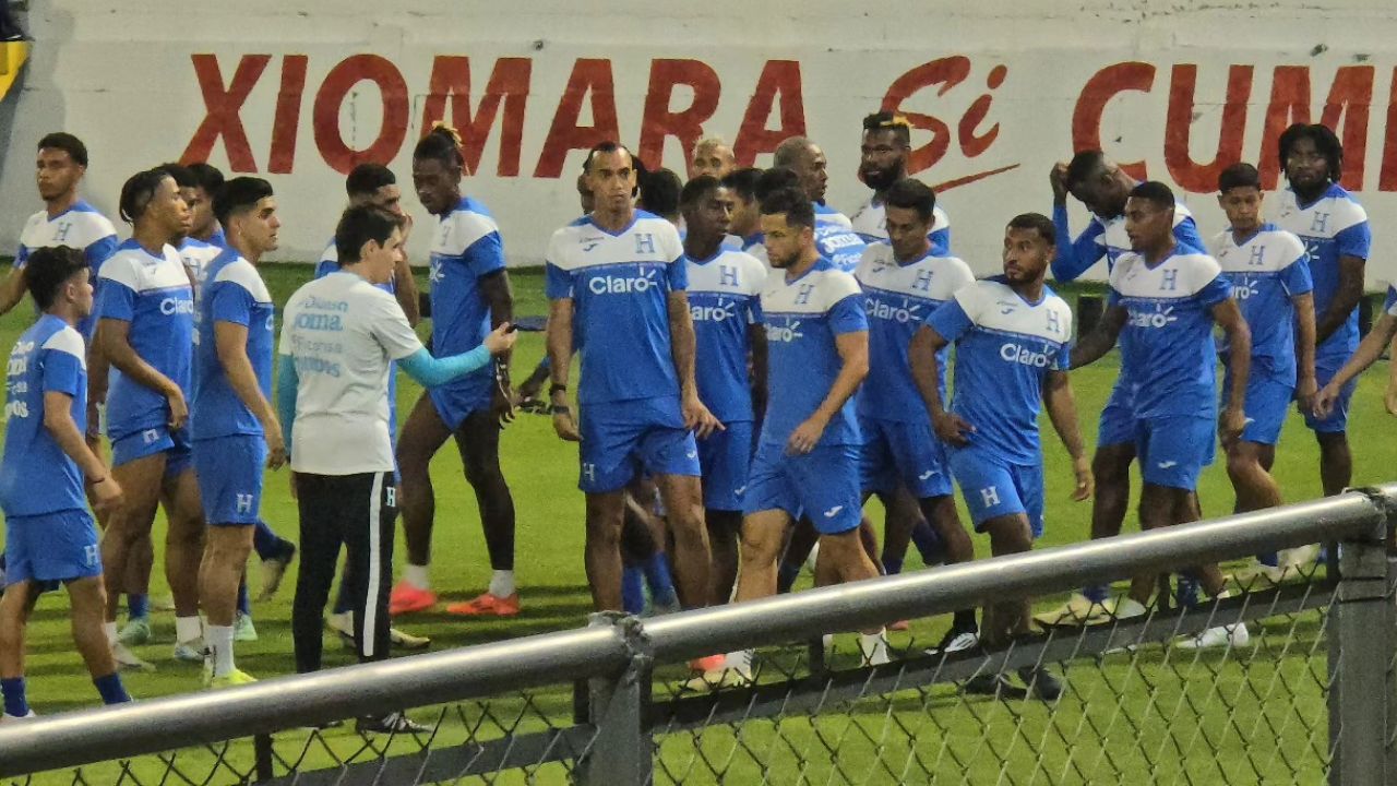 Legionario hondureño se queda sin contrato con su club y su futuro está en el aire