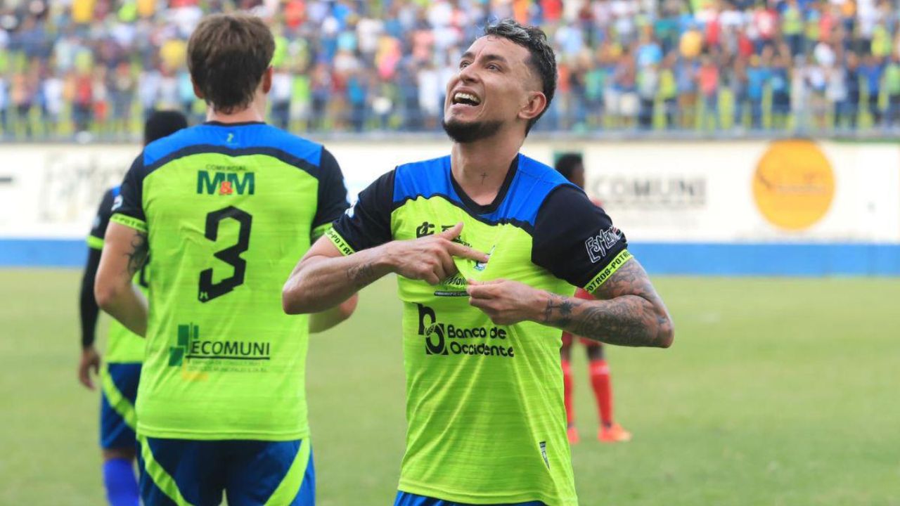 Erick Andino conoce su futuro de cara al torneo Clausura 2024-25 de la Liga Nacional