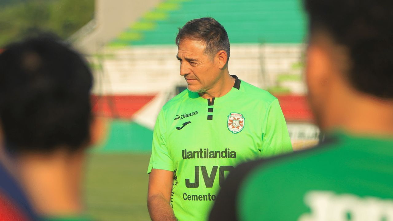 Hernán Medina toma determinación tras finalizar contrato con Marathón