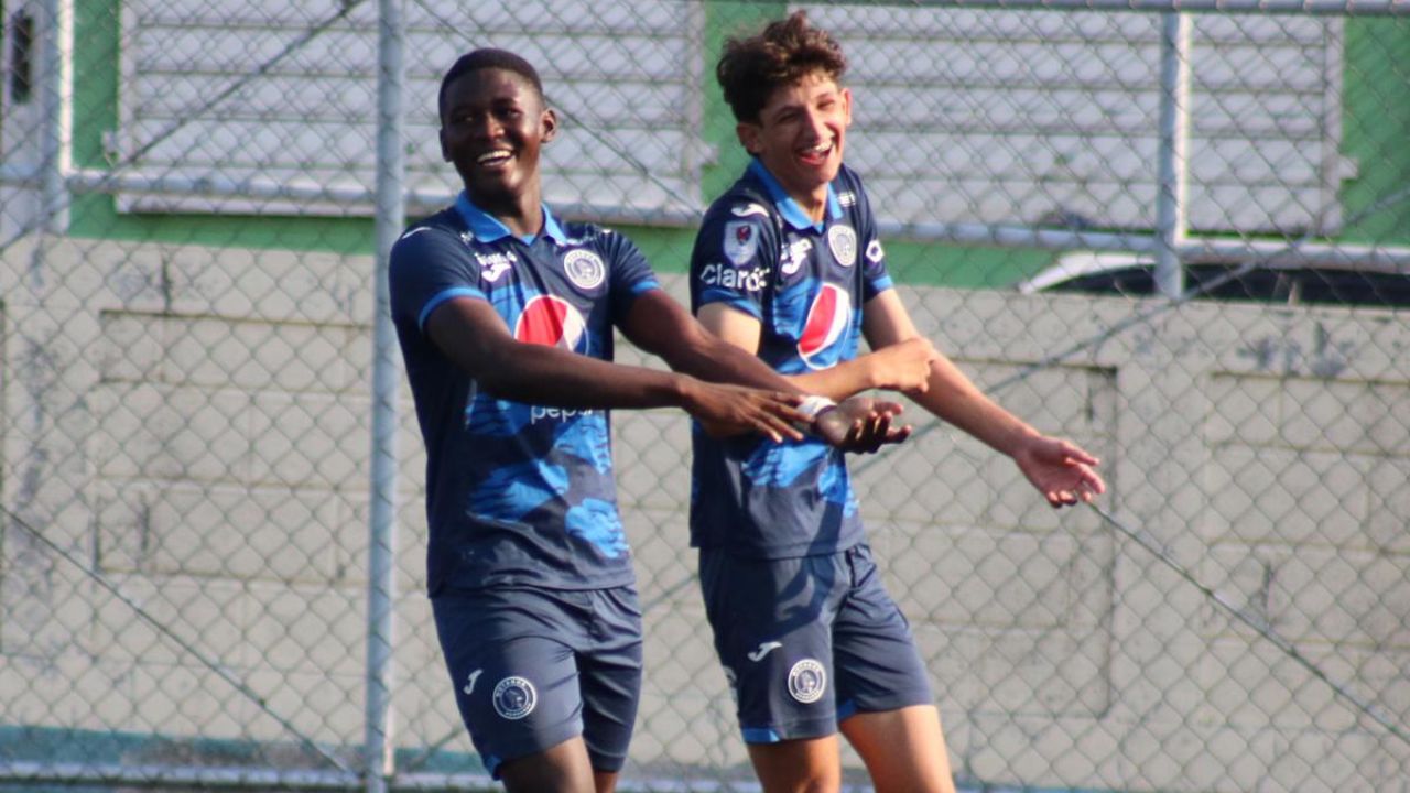 Hijo de Diego Vazquez anota doblete y mete a Motagua a la final de reservas