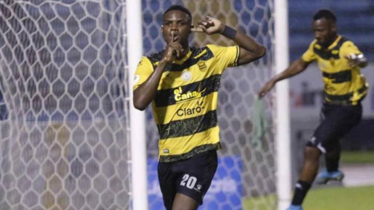 Carter Bodden deja las filas del Real España y se convierte en nuevo legionario