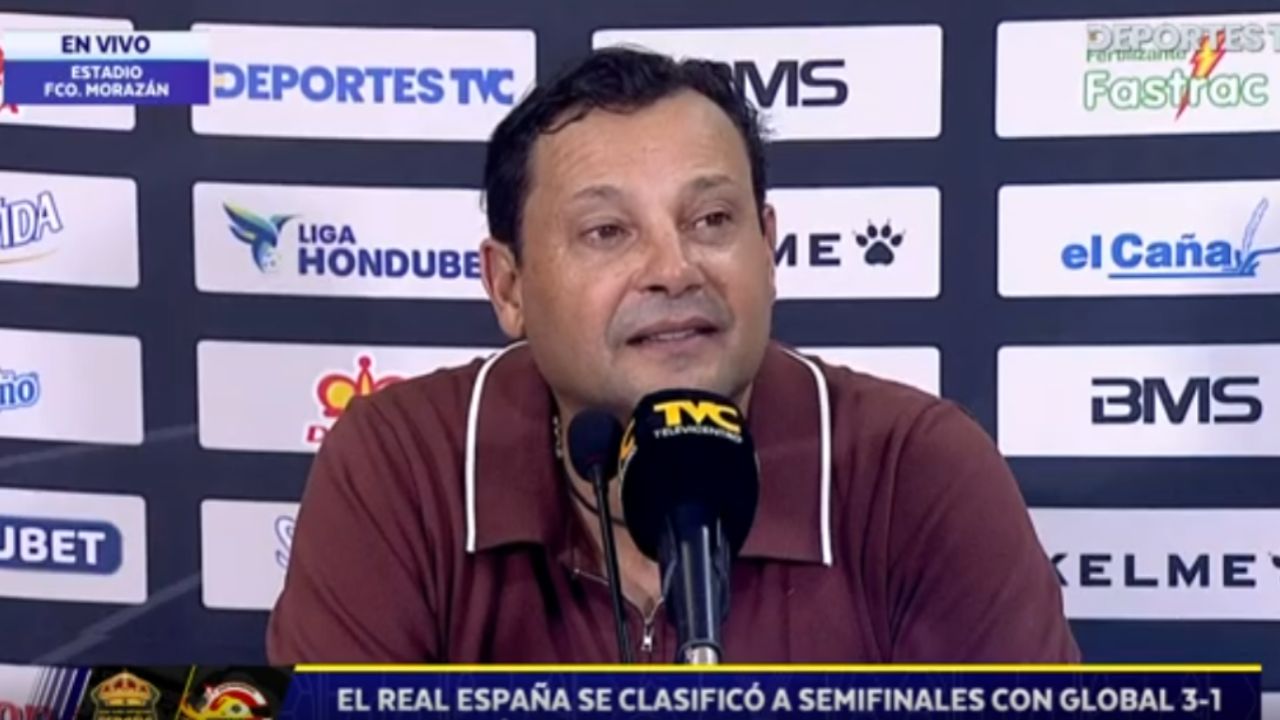 Jeaustin Campos aclara si Bryan Acosta está lesionado y cuándo jugará la ida de semifinales