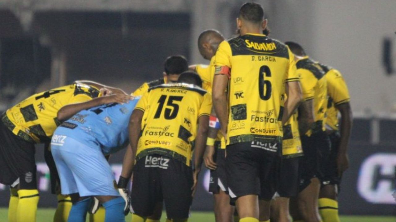 Futbolista se adelanta a Real España y anuncia su salida del equipo
