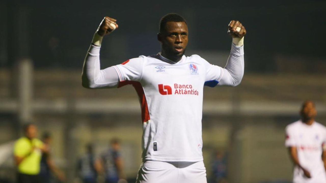Olimpia toma determinación con Yustin Arboleda tras perder la final del Apertura 2024