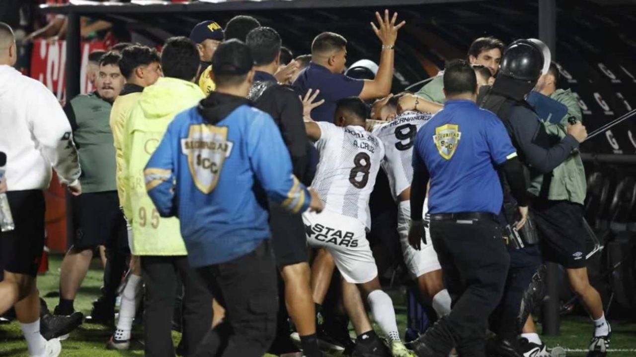 Así fue el vergonzoso zafarrancho en la final de Costa Rica