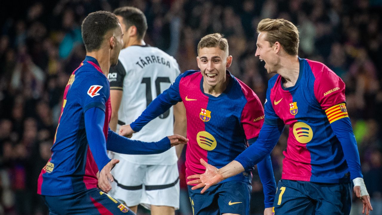 Barcelona aplasta al Valencia y corta racha de partidos sin ganar en La Liga