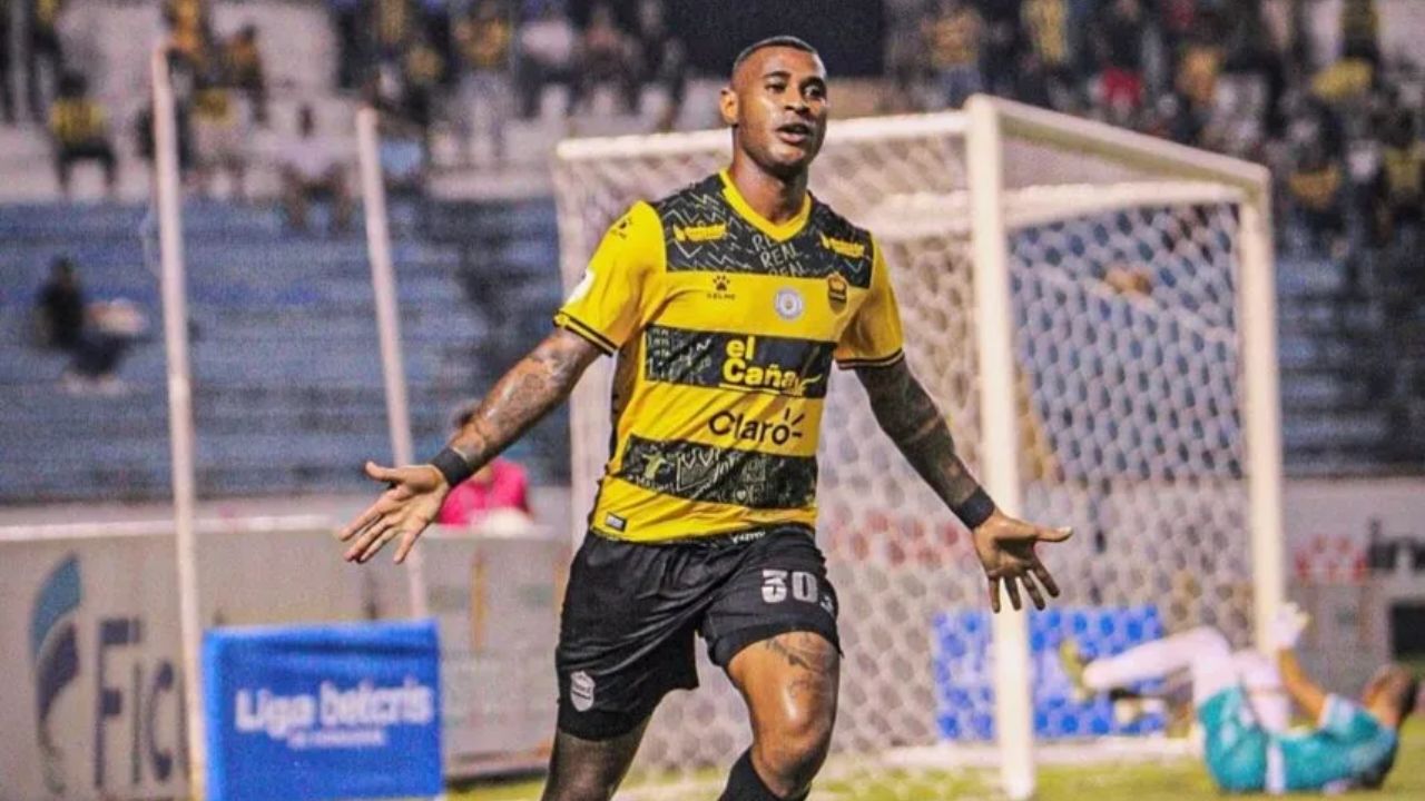 Este sería el nuevo equipo de Carlos Small tras salir de Real España