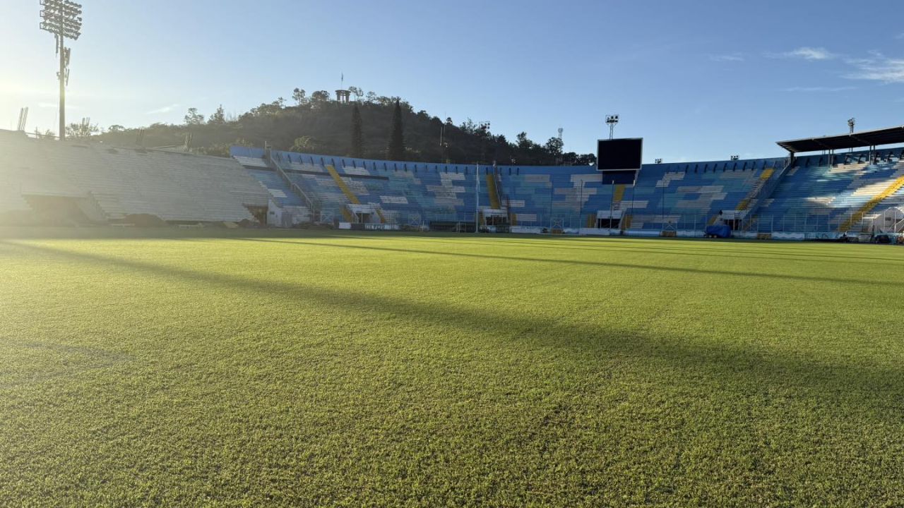 Esto le hicieron a la grama del estadio Nacional previo al arranque del Clausura