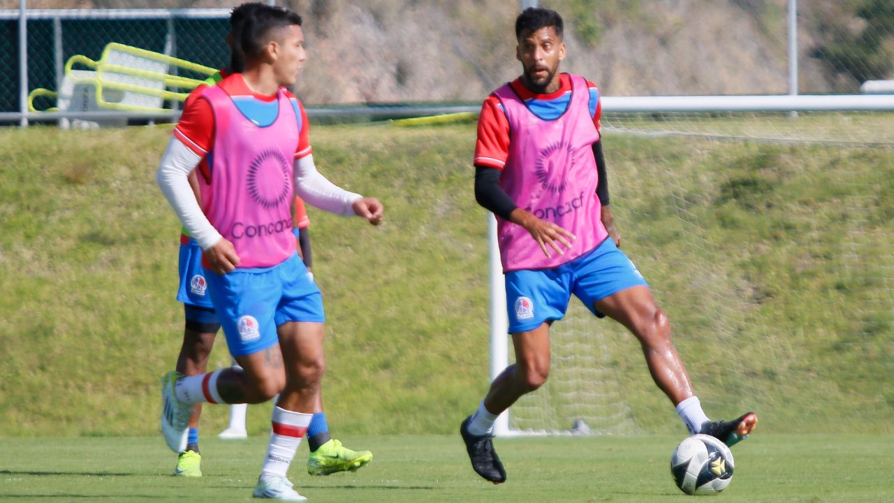 Olimpia sale al paso respecto al tema del defensor Gabriel Araújo