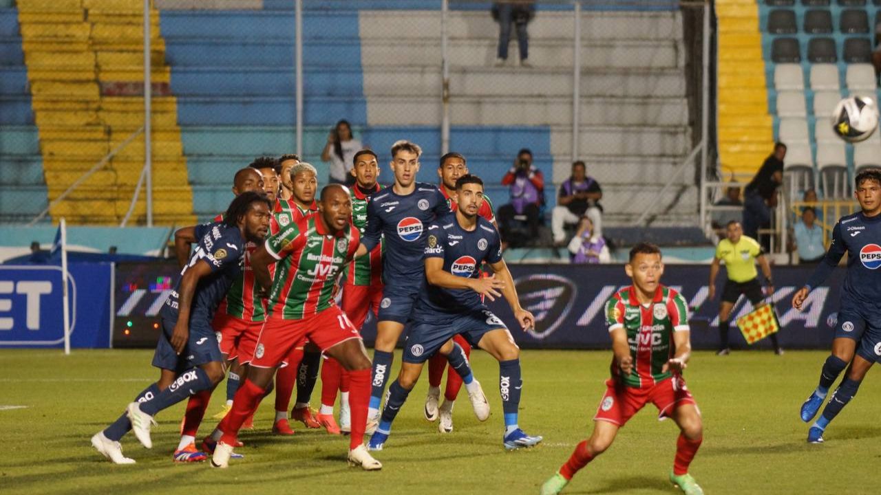 Motagua rescata un empate ante el Marathón en el clásico de las M