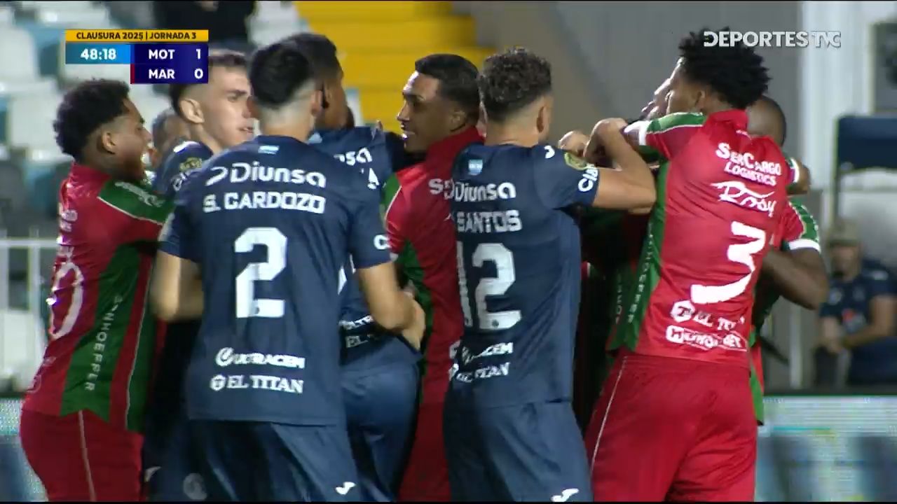 Así fue le zafarrancho entre los jugadores de Motagua y Marathón