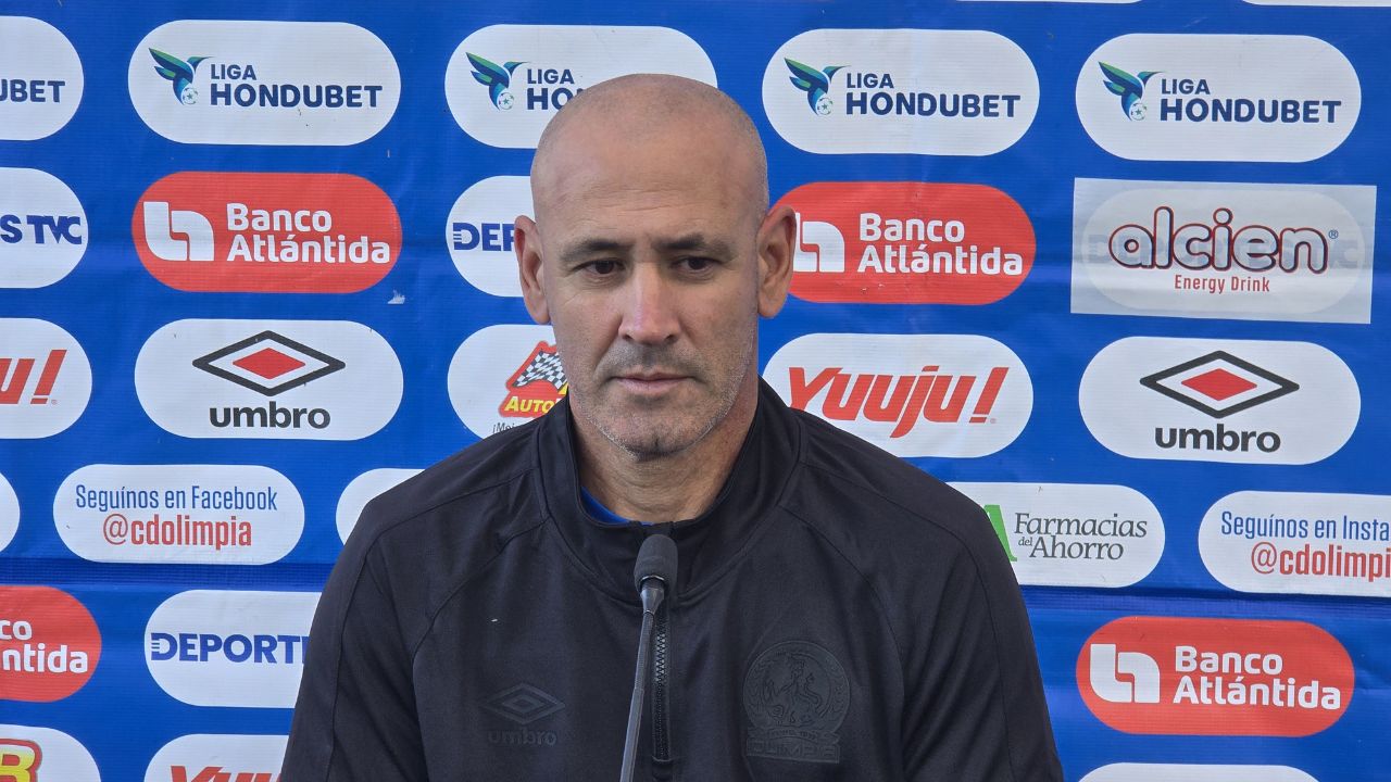 Eduardo Espinel revela el otro fichaje que vendría al Olimpia y lo que más le ha sorprendido del equipo