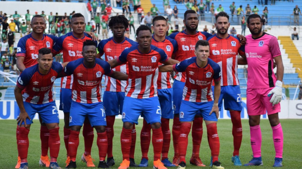 Exjugador del Olimpia sorprende al anunciar su retiro del fútbol