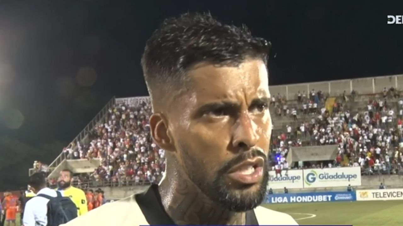 Gabriel Araújo envía rotundo mensaje a quiénes lo creían fuera del Olimpia