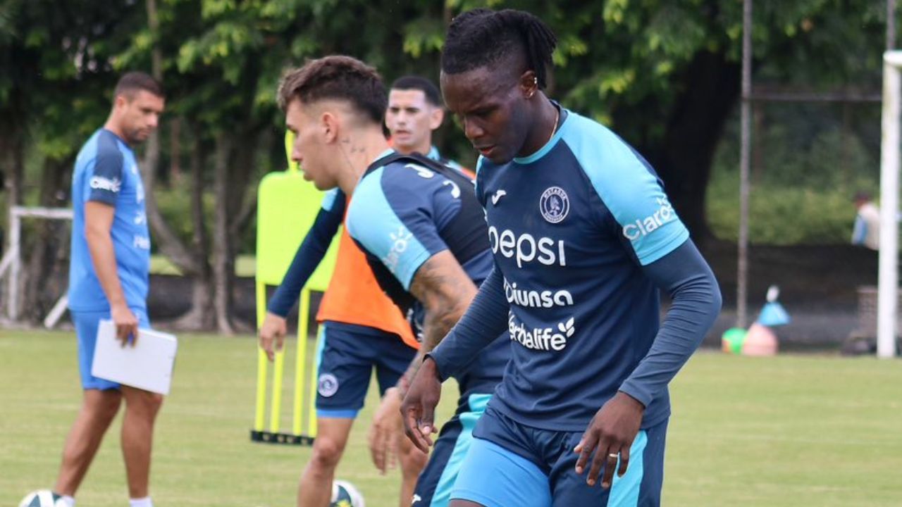 Motagua no se da por vencido y le manda nueva propuesta a Rubilio Castillo