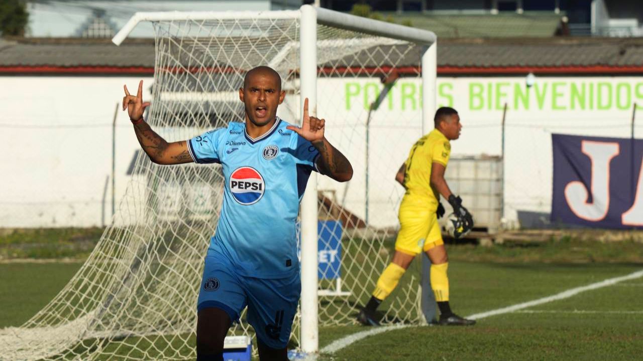 Motagua liquida al Juticalpa FC en debut goleador de Diego Ledesma
