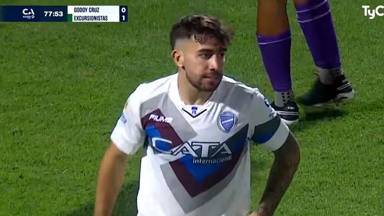 Agustín Auzmendi regresa a jugar con Godoy Cruz, pero sufre batacazo en Argentina
