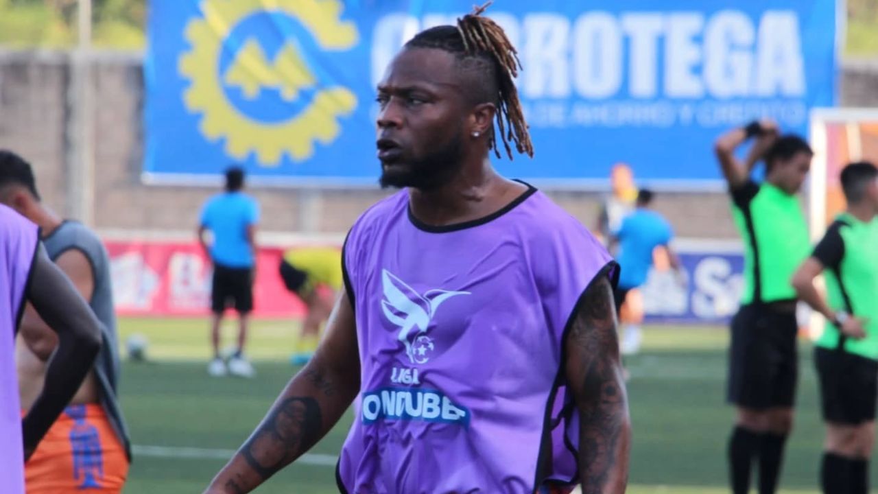 Kevin Álvarez define su futuro en Lobos UPN ante rumores de posible renuncia