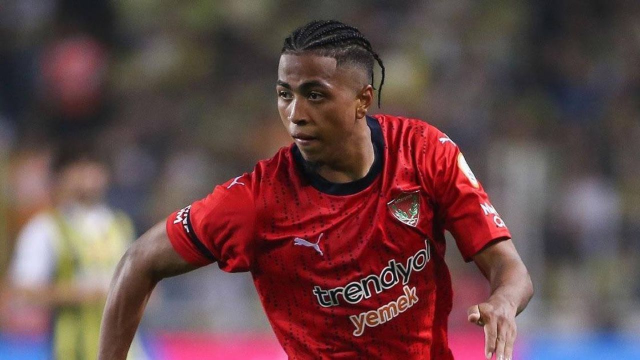 Rigo Rivas cambia de equipo y es nuevo jugador del Kocaelispor de Turquía