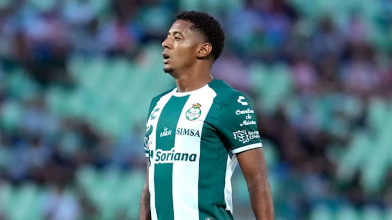 Santos Laguna brinda mala noticia respecto al Choco Lozano