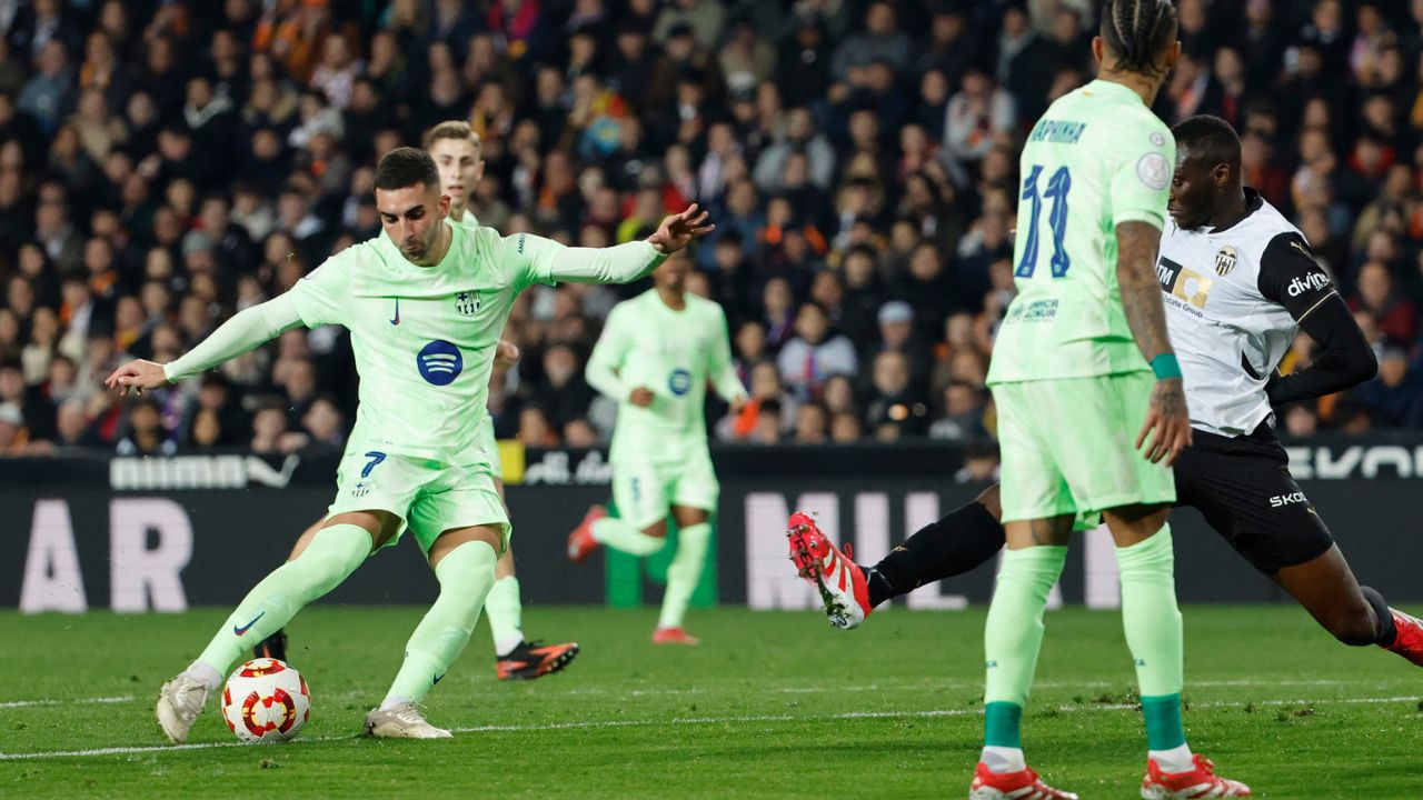 Barcelona humilla de nuevo al Valencia y avanza en Copa del Rey