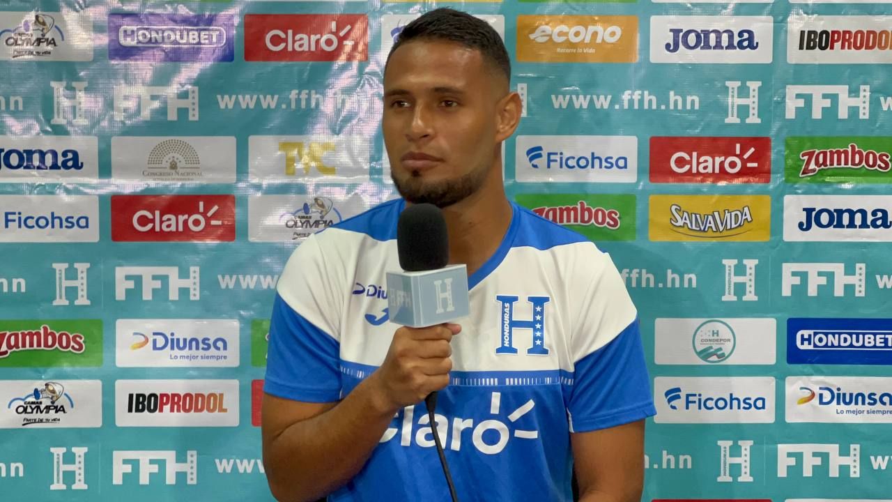 Alex López comparte las lecciones que les dejó el partido ante Bermudas