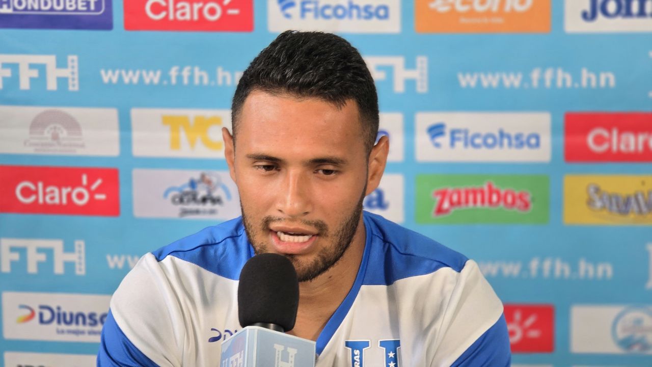 Alex López confiesa si está listo para ser titular en la selección nacional de Honduras