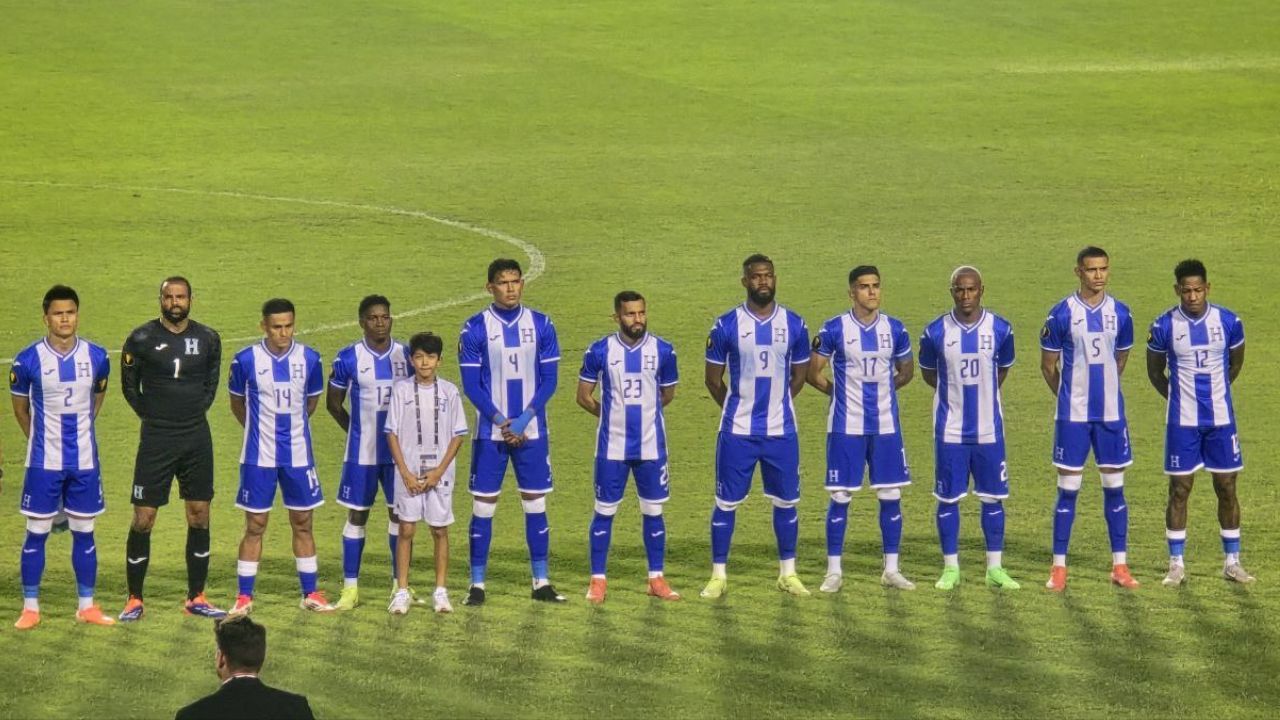 Selección de Honduras estrena uniforme para enfrentar a Bermudas