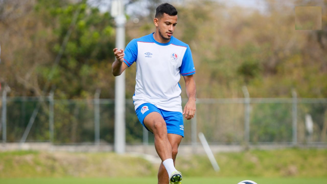 Revelan por qué Edwin Rodríguez sigue sin ser convocado por Olimpia