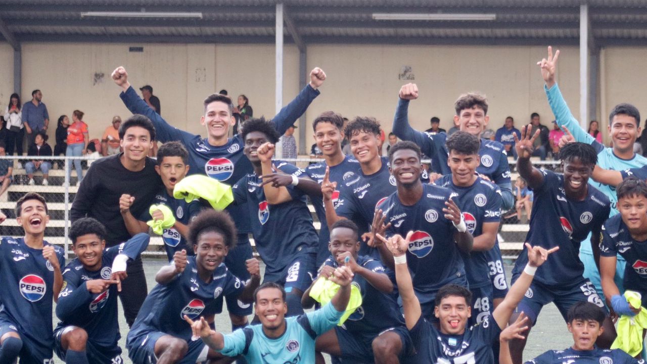 Jugador podría dejar las filas de Motagua para convertirse en abogado o doctor