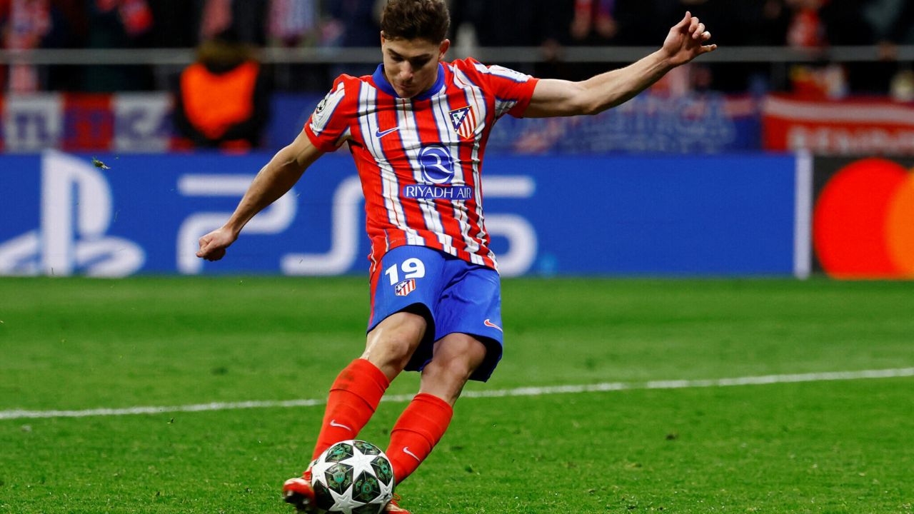 Julián Álvarez admite su culpa en penal anulado al Atlético de Madrid