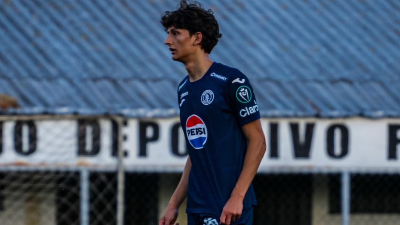Mathías Vazquez anota vs Olimpia en clásico por el Torneo de Reservas