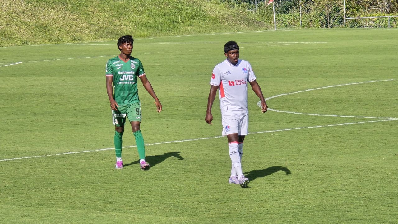 Olimpia explica por qué Alberth Elis juega el torneo de reservas de la Liga Nacional