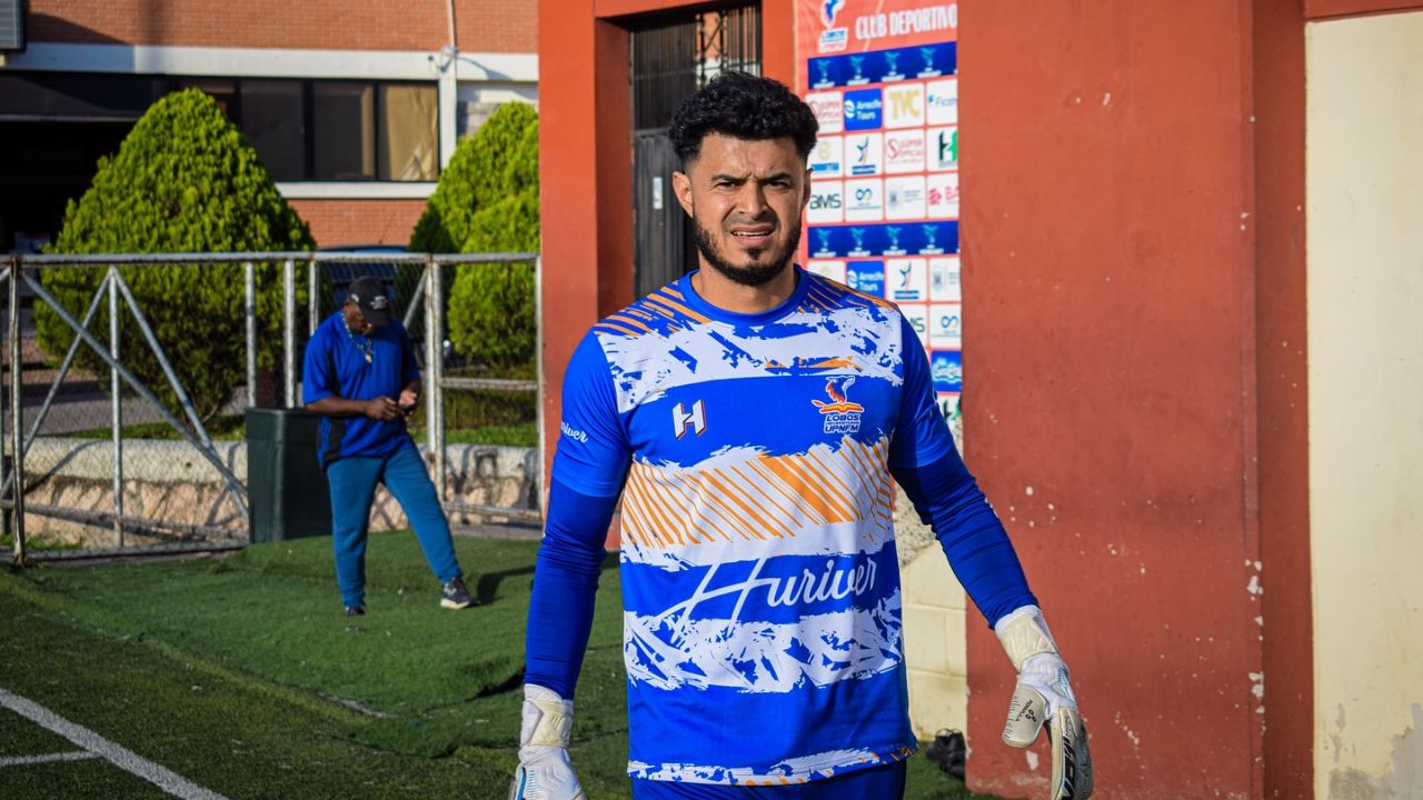 Portero de UPNFM explota contra nueva regla de la FIFA para evitar perder tiempo