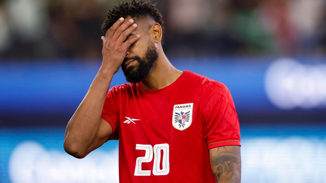 Aníbal Godoy rompe en llanto tras derrota de Panamá en la final ante México