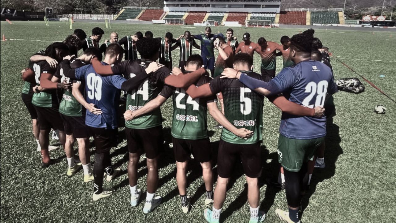 Club de legionario hondureño es amenazado con ser excluido de su liga