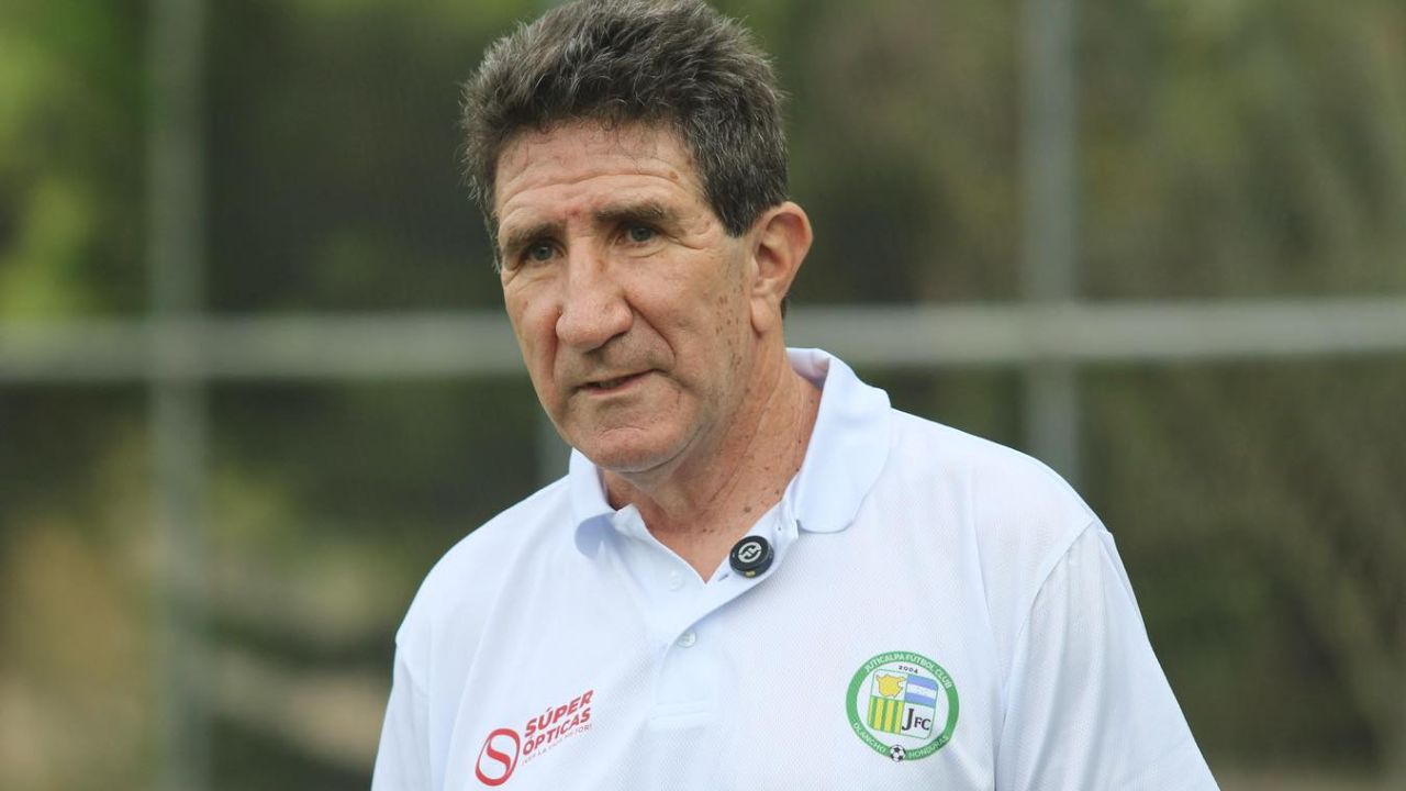 Héctor Vargas deja mensaje a sus jugadores tras ser presentado como DT de Juticalpa