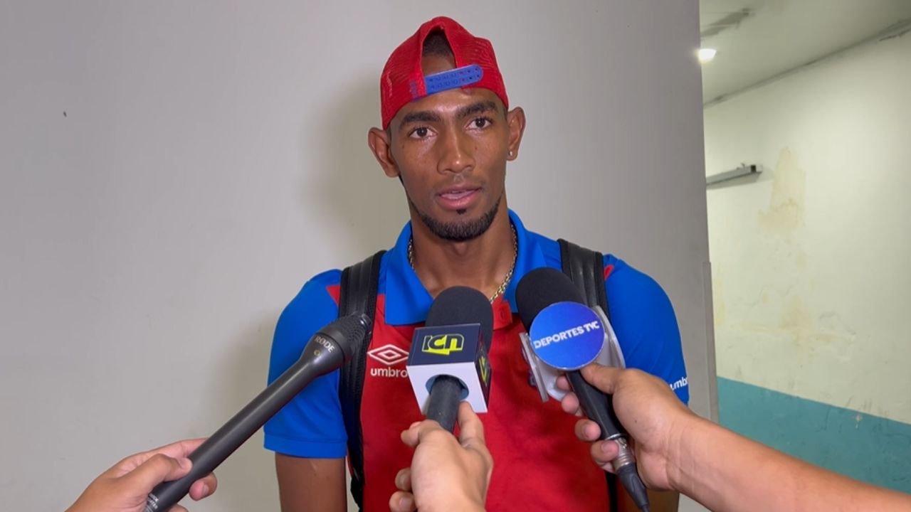 Jerry Bengtson expone qué sucedió en el incidente con un aficionado y el motivo de su reacción