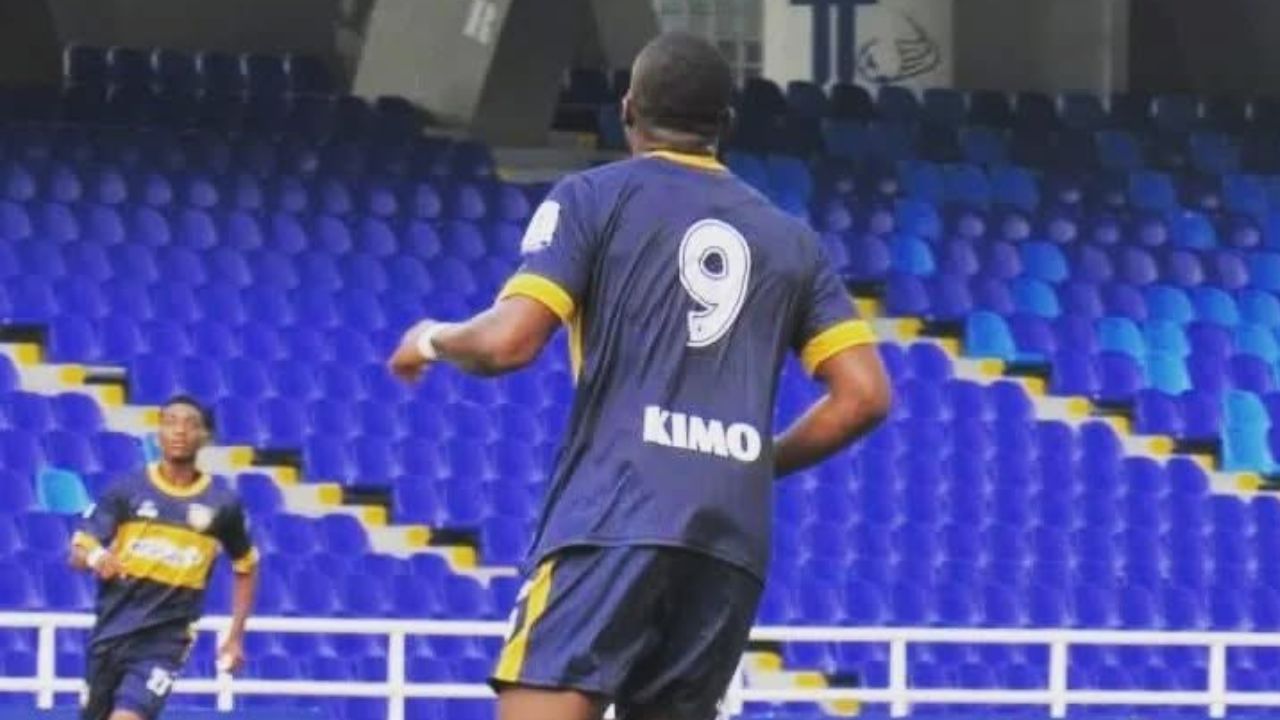 Futbolista causa conmoción tras sufrir un paro cardíaco durante entrenamiento
