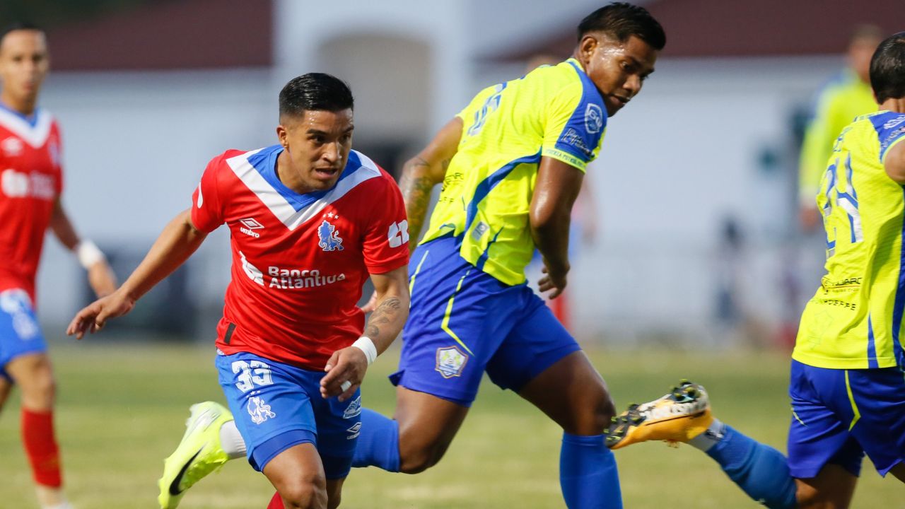 Olimpia se conforma con un empate ante Olancho FC en partido amistoso