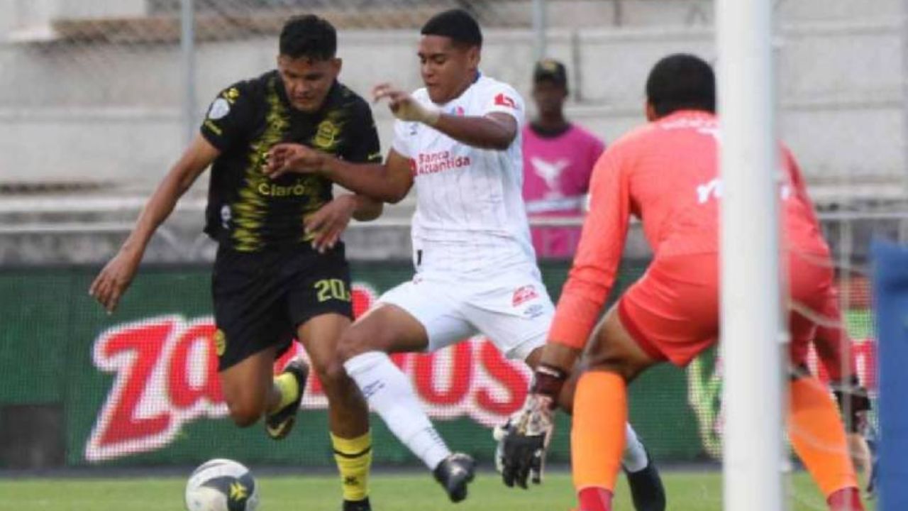Olimpia rescata un empate ante Real España en un entretenido clásico moderno