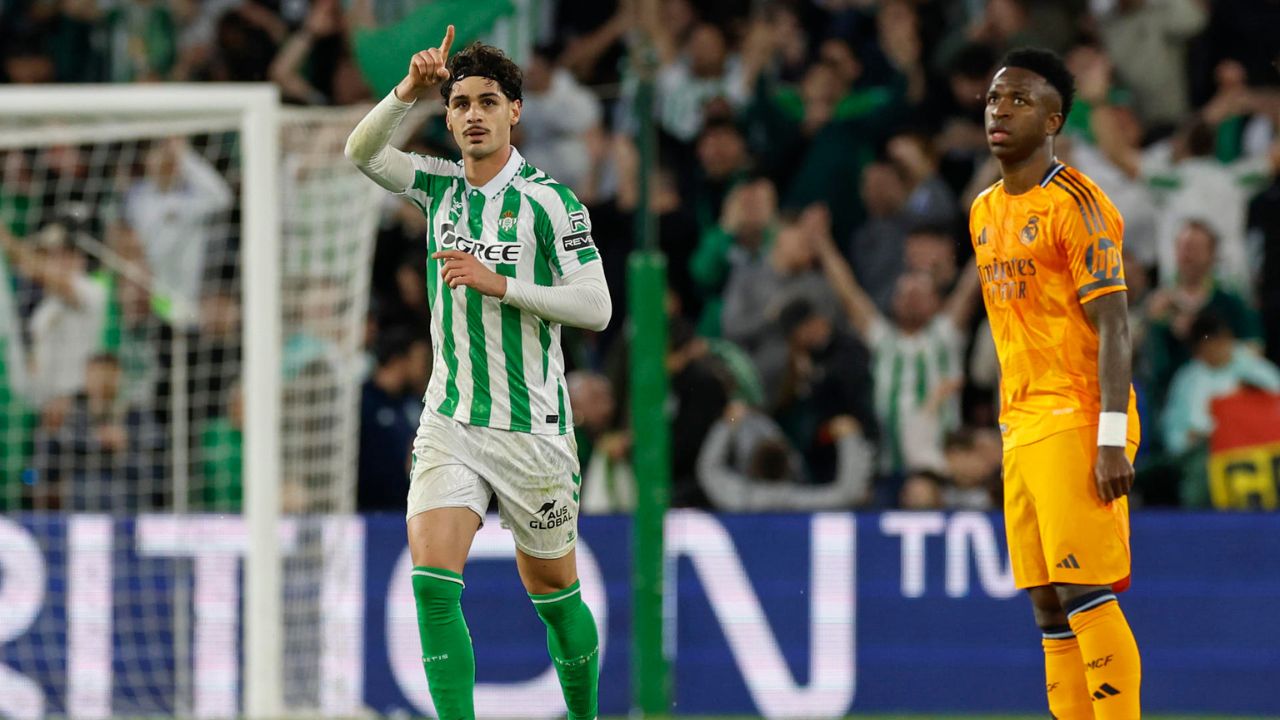 Real Madrid cae derrotado ante Betis y deja el liderato en bandeja al Barcelona