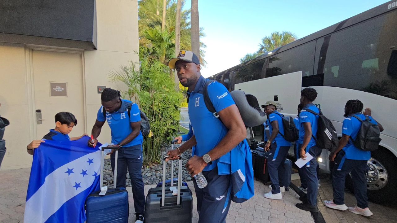 Selección de Honduras llega a Fort Lauderdale para amistoso vs Guatemala