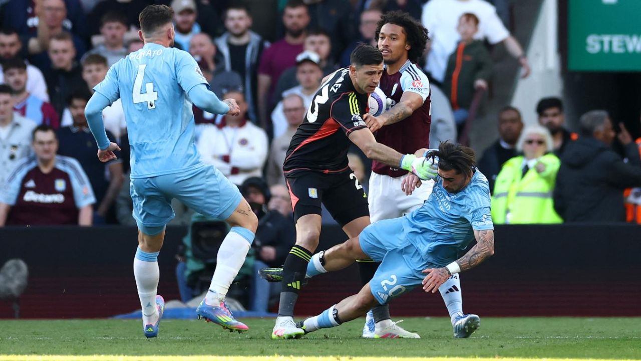 Dibu Martínez protagoniza pelea con rival en última jornada de la Premier League
