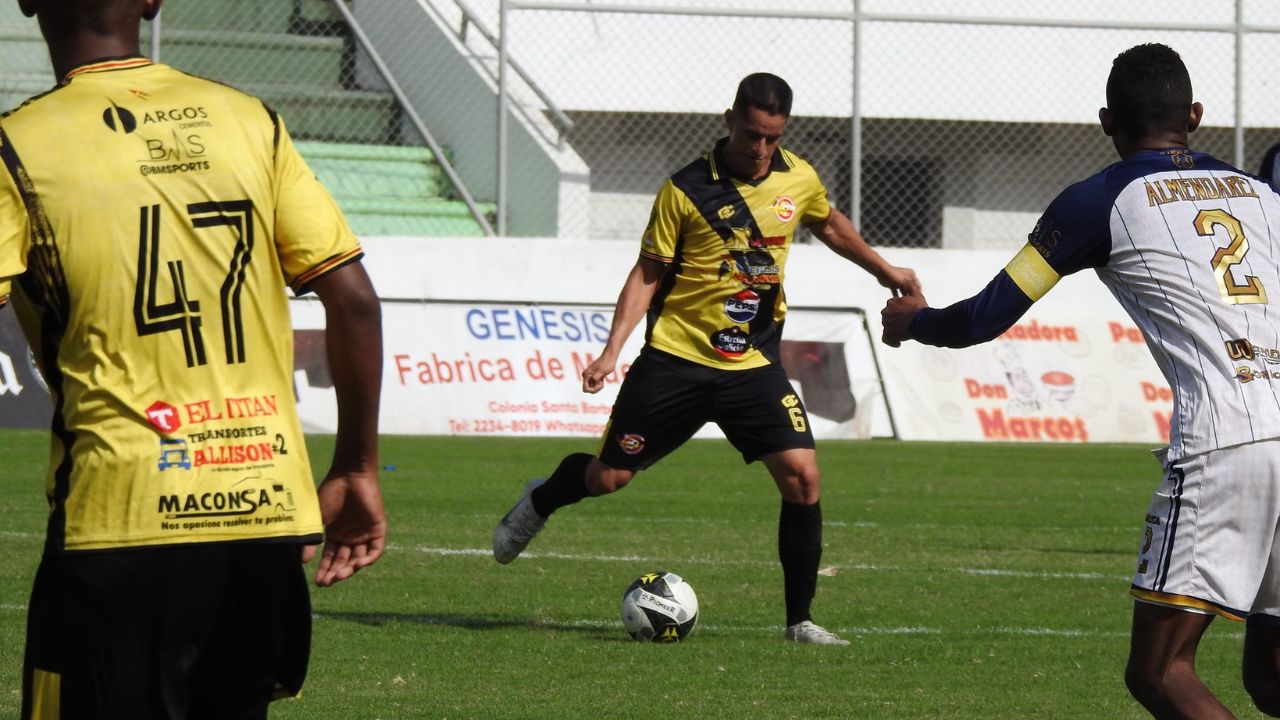 Olancho FC saca la casta y rescata empate ante Génesis en Comayagua