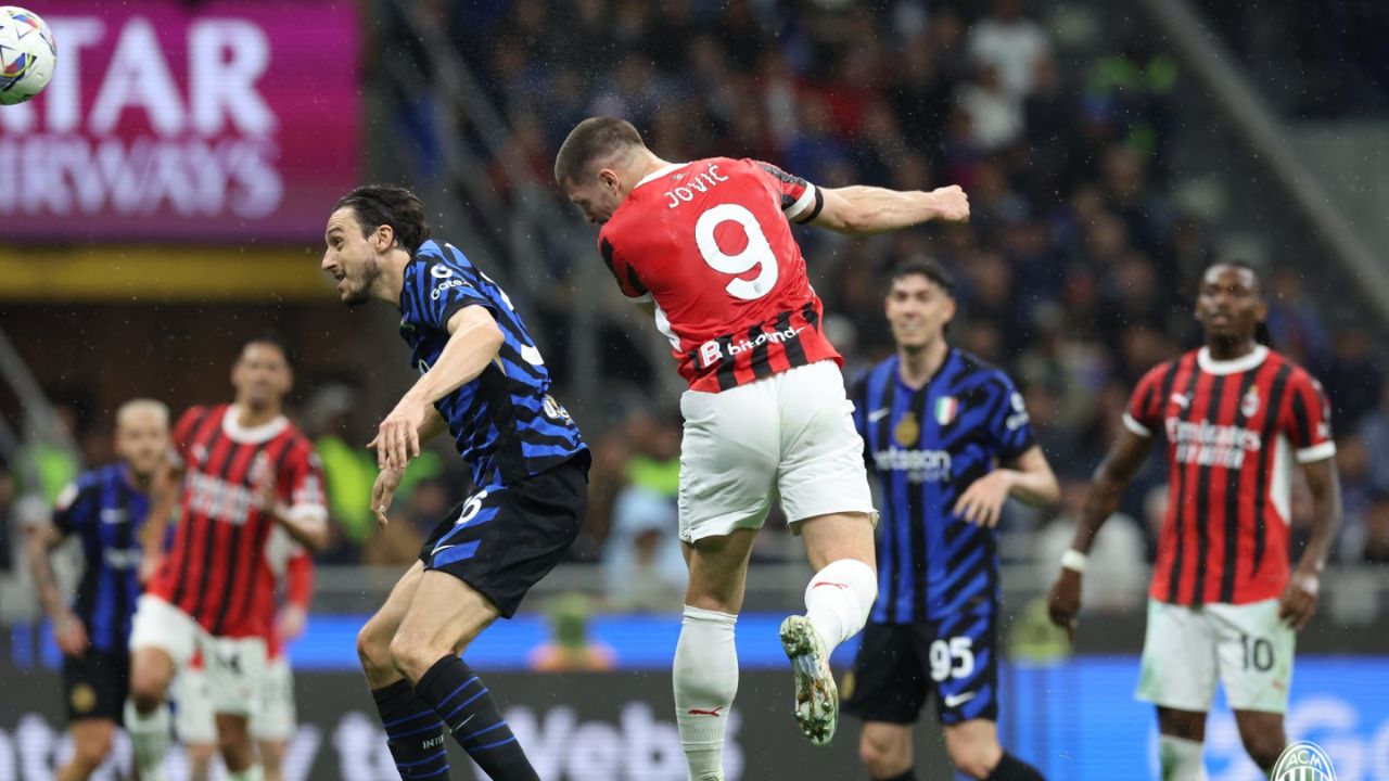 Milán despacha al Inter y se clasifica a la final de la Copa Italia
