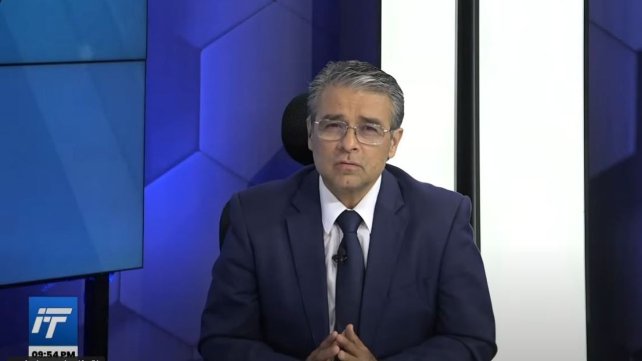 Juan Carlos Pineda envía consejo a los árbitros para controlar pérdida de tiempo de porteros