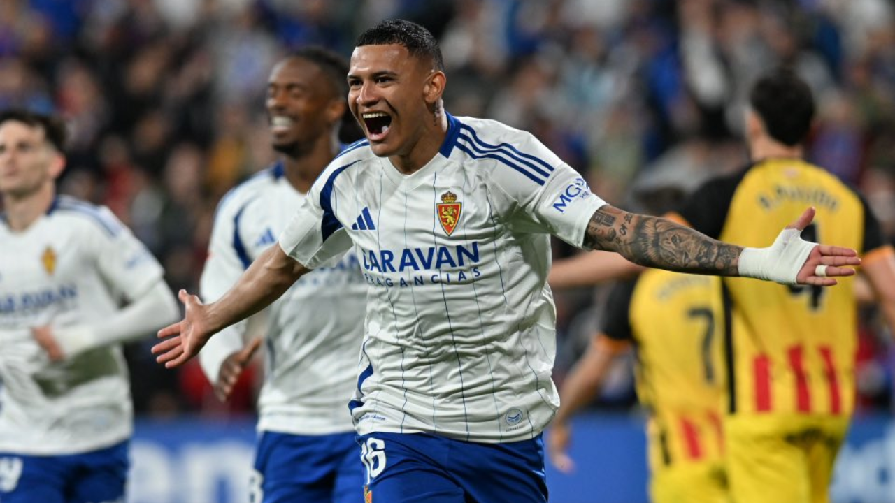 Kervin Arriaga anota golazo con Real Zaragoza ante Huesca