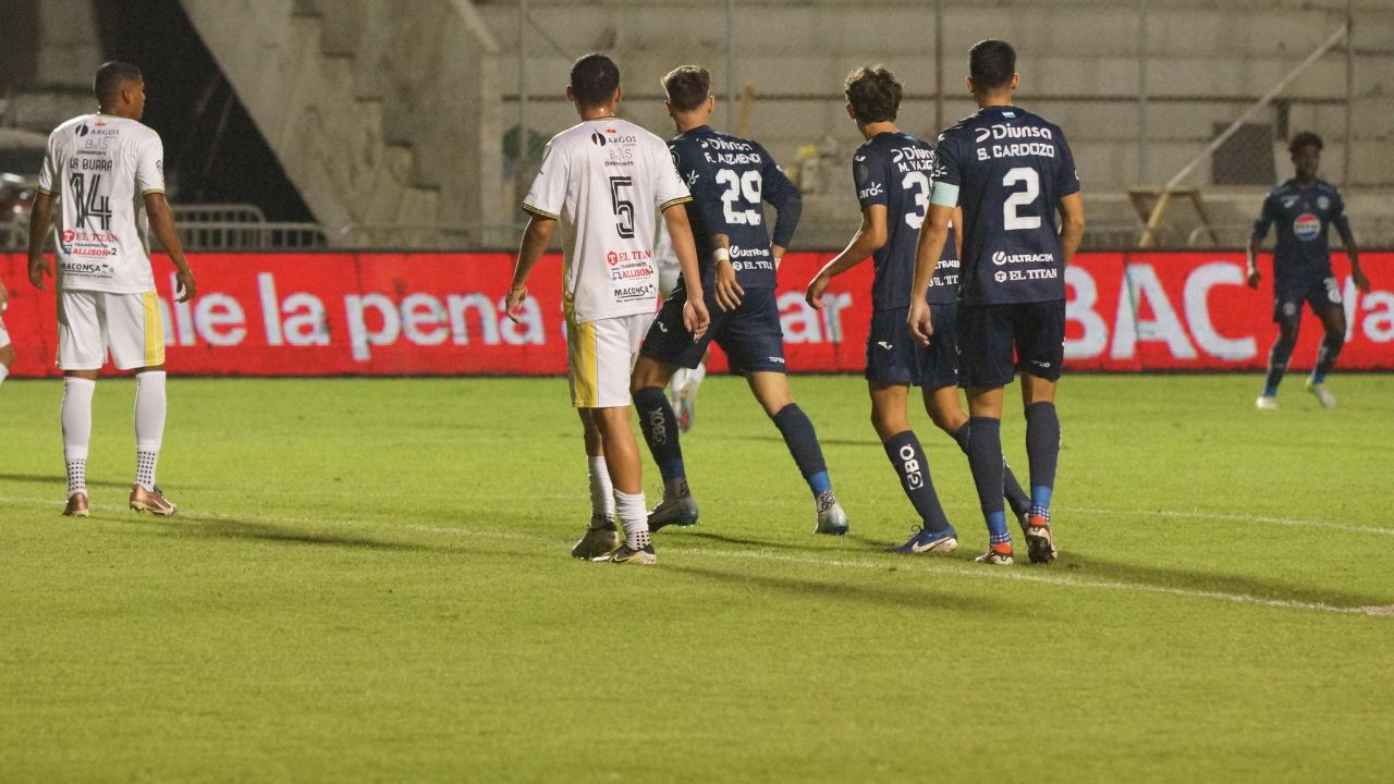 Motagua humilla al Génesis en inesperada remontada en el Nacional