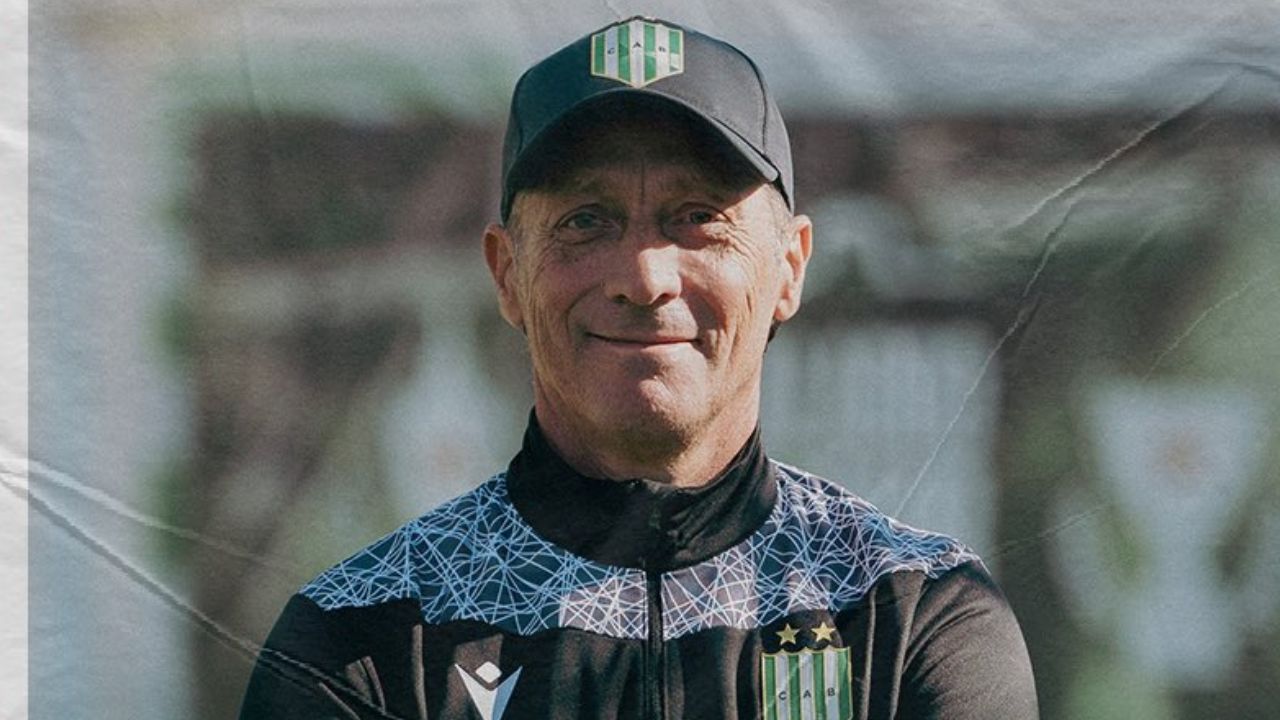 Pedro Troglio es presentado como nuevo entrenador de Banfield